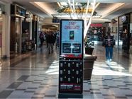 43 calowy reklamowy kiosk z cyfrowym oznakowaniem Mobilna stacja do ładowania telefonów komórkowych