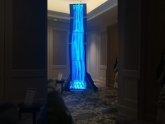 Stojak podłogowy z kioskiem do digital signage z ekranem OLED do reklam