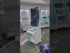 Zakrzywiony 23,6 32 39 43-calowy ekran dotykowy Stojący na podłodze Kolejka samoobsługowa Kiosk Bank Menu restauracji