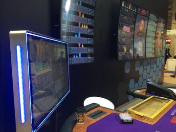 23.5 Podwójne ściankowe montowanie Digital Signage Logitech 15 Mega Pixel