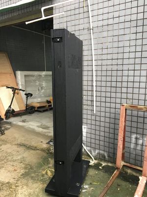 55-calowy kiosk cyfrowy z rozdzielczością 1920x1080