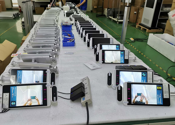 Czytnik kart RFID biometryczne rozpoznawanie twarzy Automatyczny pomiar temperatury termicznej Terminal dostępu do systemu rozpoznawania twarzy