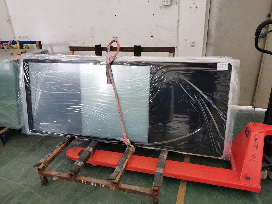 Czterordzeniowy procesor CPU, wielodotykowy Digital Signage z czasem reakcji dotyku 6 ms i trwałością dotyku 50 milionów razy, idealny do handlu detalicznego