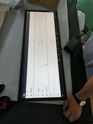 1920 X 1080 rozdzielczość Multi Touch Digital Signage z 2GB RAM 8GB ROM 400 Cd m2 Jasność idealna dla środowisk handlowych i korporacyjnych
